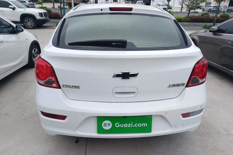 Used Chevrolet Cruze 2015 Hatchback 1.6L Manual Comfort Edition