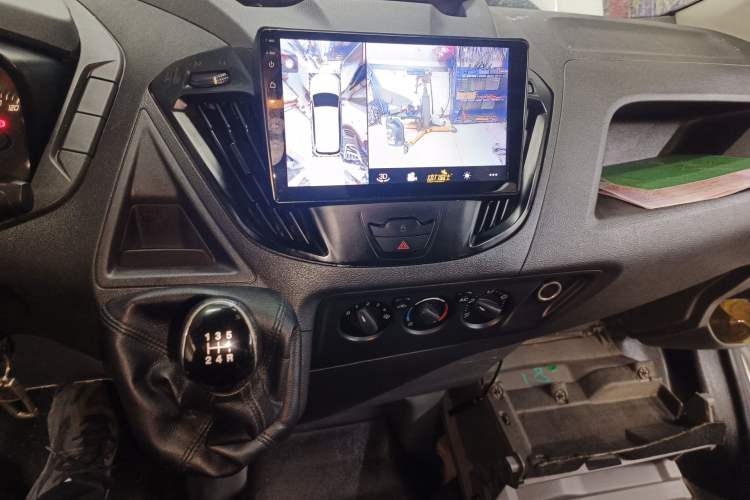 Used Ford Transit 2017 2.0T Diesel Multi-Function Commercial Vehicle Short Wheelbase Mid-Roof China V Standard
