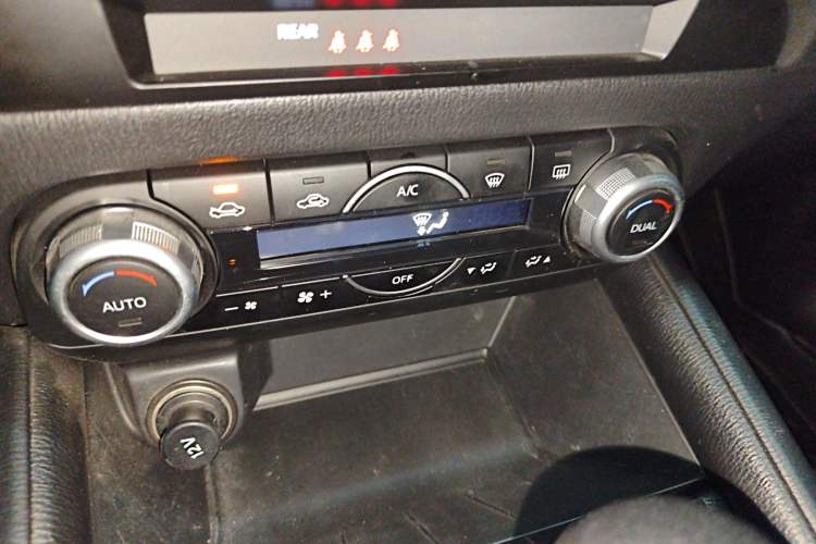 Used Mazda CX-5 2022 2.0L Automatic Two-Wheel Drive Comfort Version Audio And AC Panel