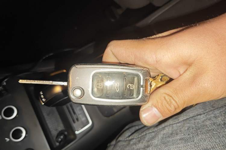 Used Volkswagen Tiguan 2016 280TSI Automatic Two-Wheel-Drive Silk Road Style Edition Vehicle Key