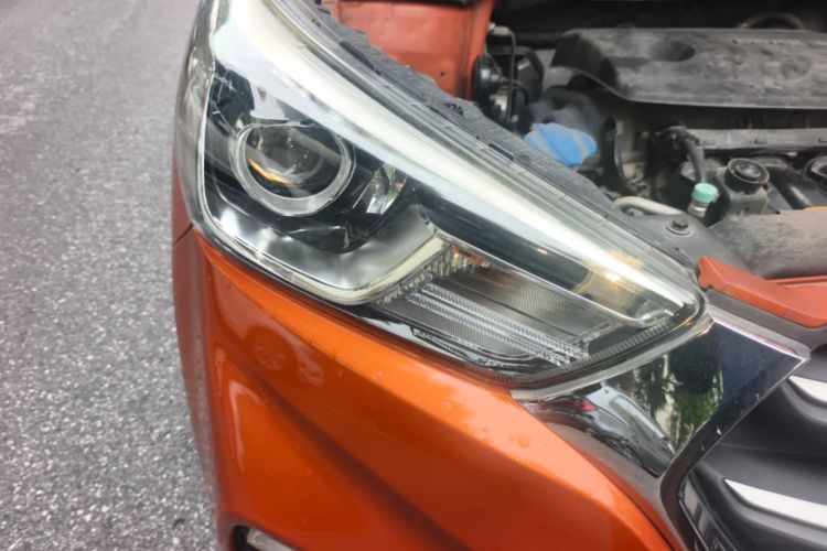 Used Hyundai ix25 2017 1.6L Automatic Smart Version Right Front Headlight