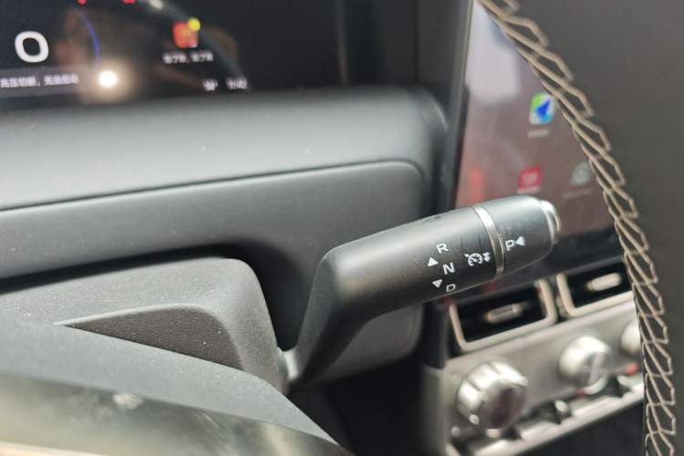 Used iCAR V23 2026 Model V23S 501 Four-Wheel Drive Peak Performance Edition Gear Lever