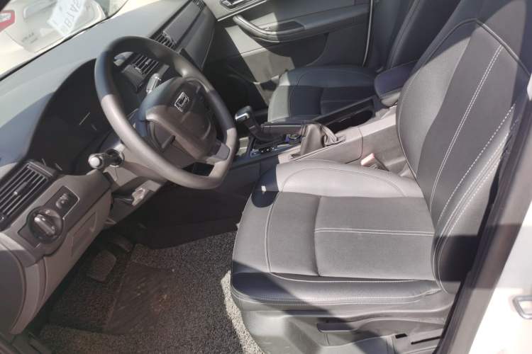 Used Qoros 3 2018 Sedan 1.6L Automatic Leading Model Left Front Seat