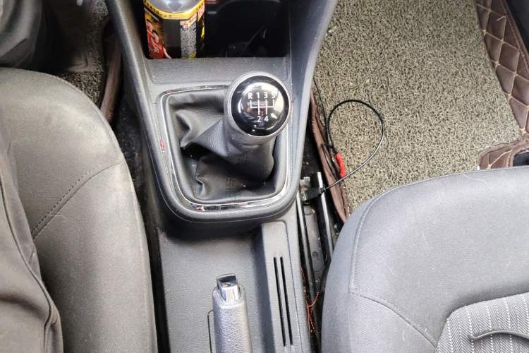 Used Volkswagen Jetta 2015 1.4L Manual Comfort Model
