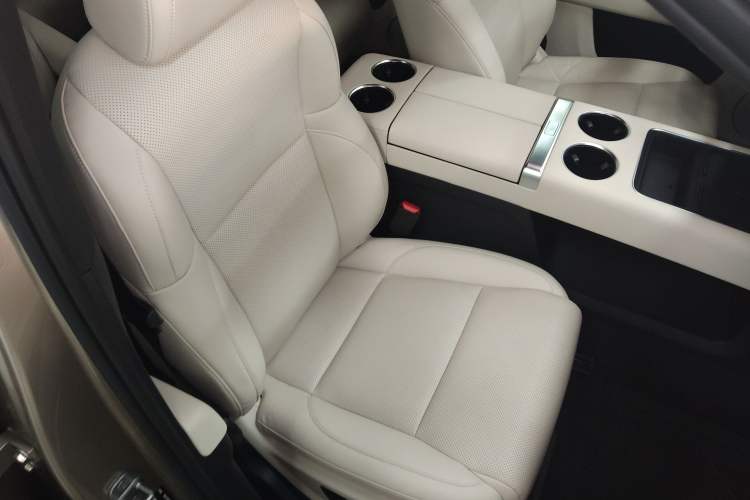 Used Li Auto L8 2023 Pro Model
