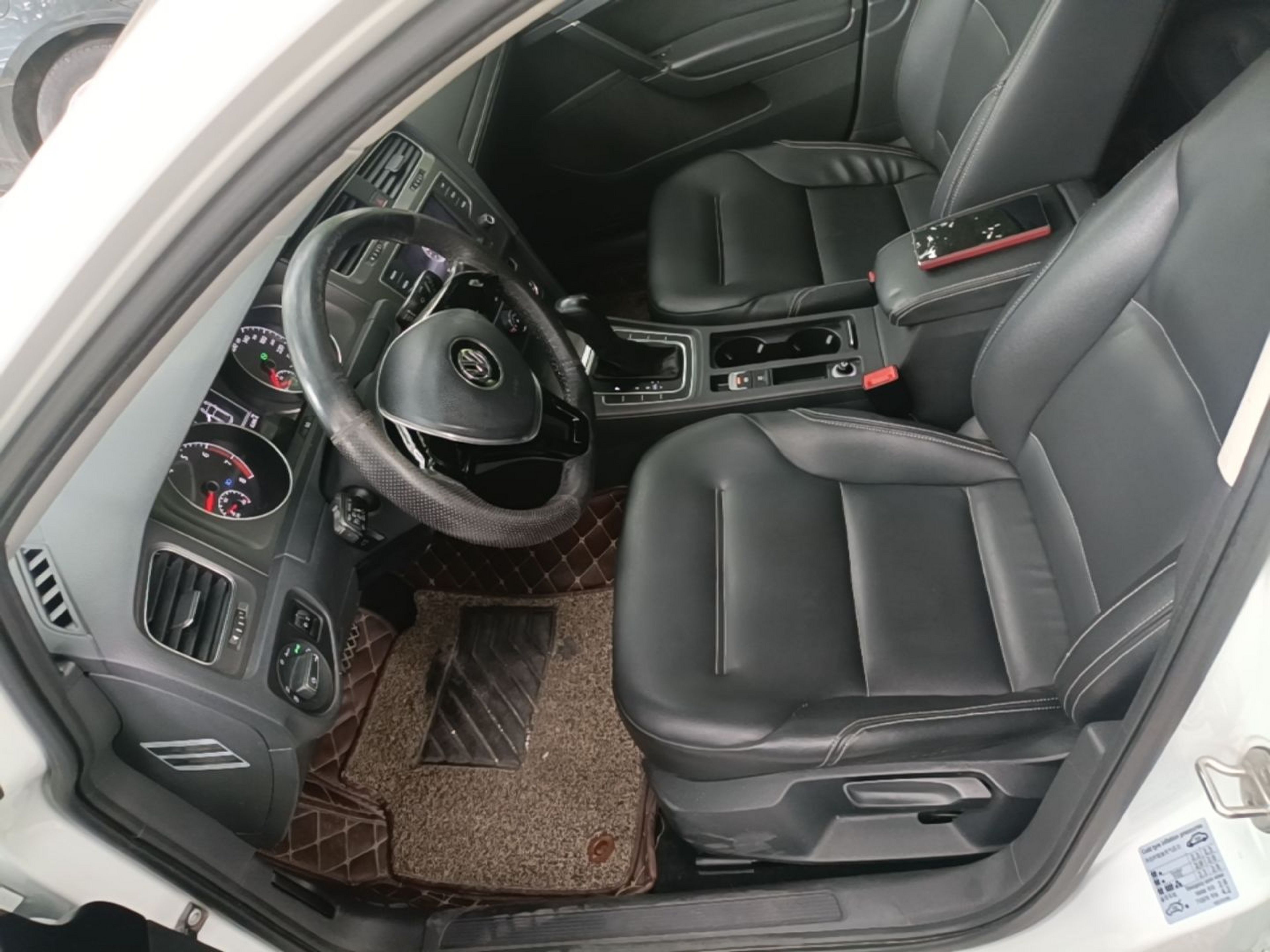 Interior delantero