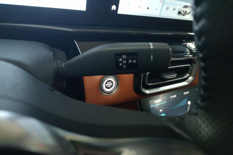 Used JETOUR Shanhai L7 2024 1.5T 120 km ULTRA 5-seater Gear Lever