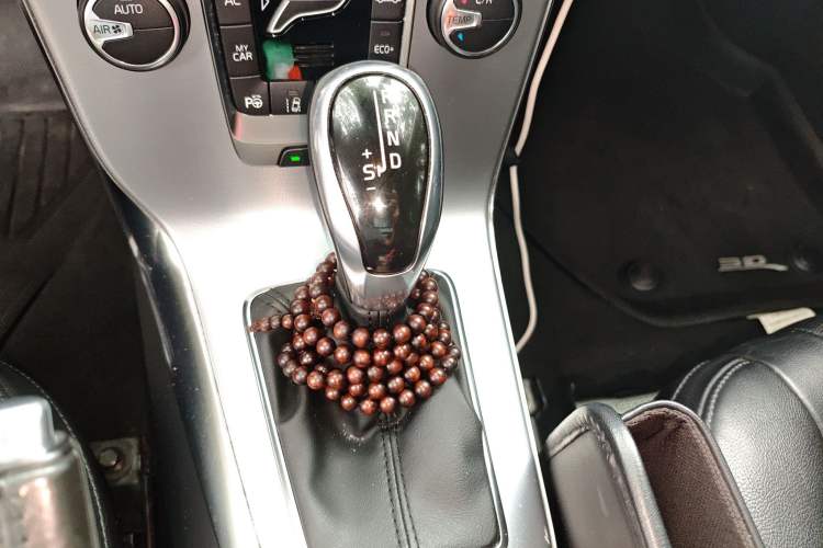 Used Volvo V40 2017 T3 Zhiya Edition