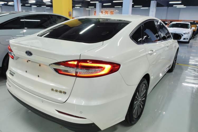 Used Ford Mondeo New Energy 2018 2.0 PHEV Smart-Controlled Fashion Edition China VI Standard

