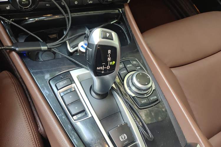 Used BMW 5 Series GT 2010 535i Leading Model
