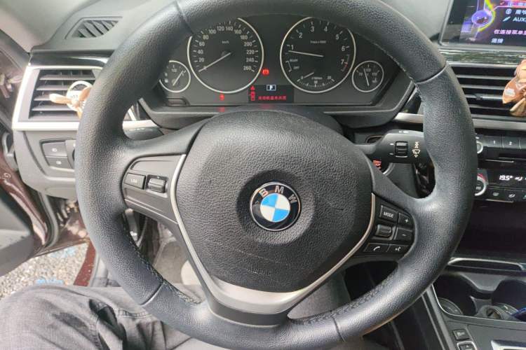Used BMW 3 Series 2016 316Li Fashion Model