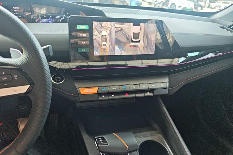 Used CHANGAN UNI-V 2024 1.5T Prestige Sport Edition
