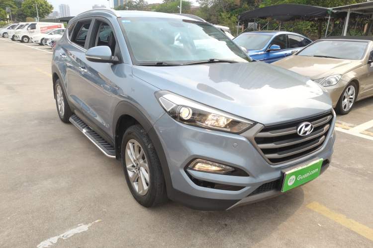 Used Hyundai Tucson 2015 1.6T Dual-Clutch Two-Wheel-Drive Smart Model Exterior 1