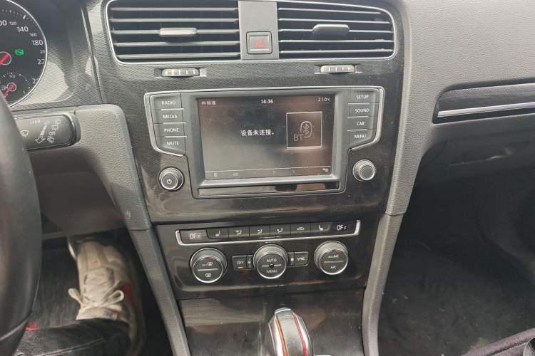 Used Volkswagen Golf GTI 2016 2.0 TSI GTI Audio And AC Panel