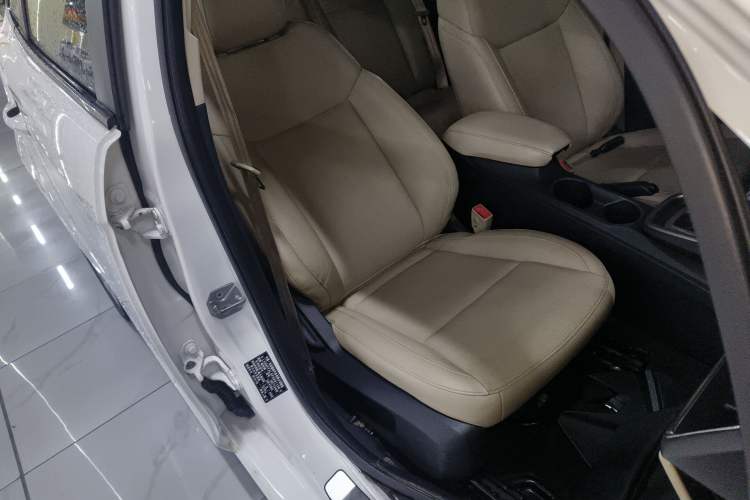 Used Ford Escort 2015 1.5L Automatic Fashion Model
