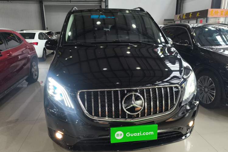 Used Mercedes-Benz Vito 2020 2.0T Elite Version 7 Seats Front