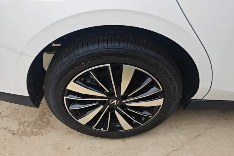 Used CHANGAN Eado PHEV 2025 Smart New Blue Whale 145KM Battleship Edition
