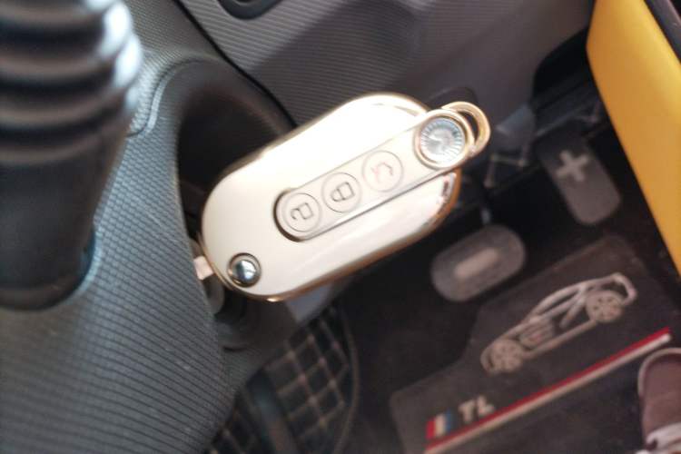 Used Wuling Hongguang MINIEV 2022 Macaron Fashion Model Lithium Iron Phosphate