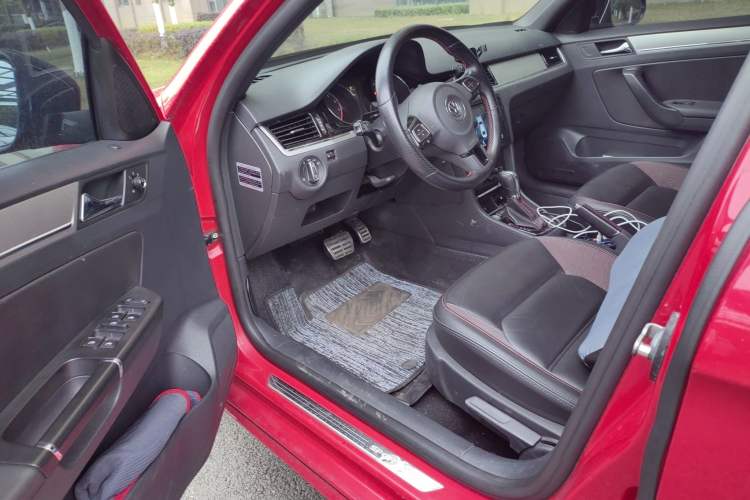 Used Volkswagen Bora 2014 1.4TSI Automatic Sportline
