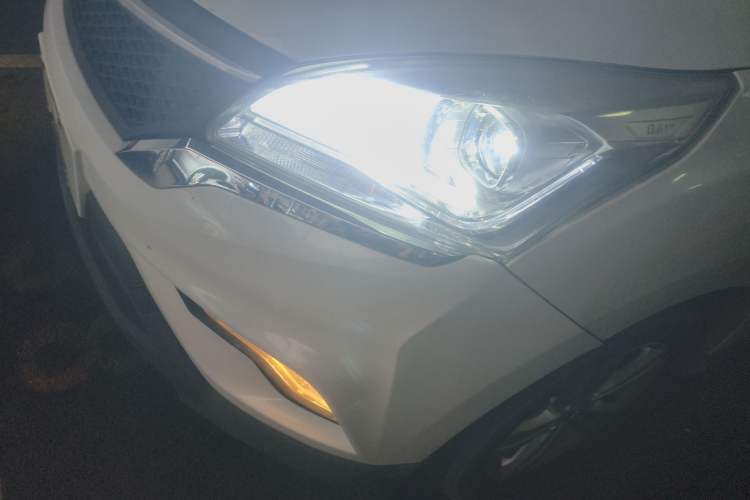 Used HYOSOW H3 2015 1.5L manual luxury version
