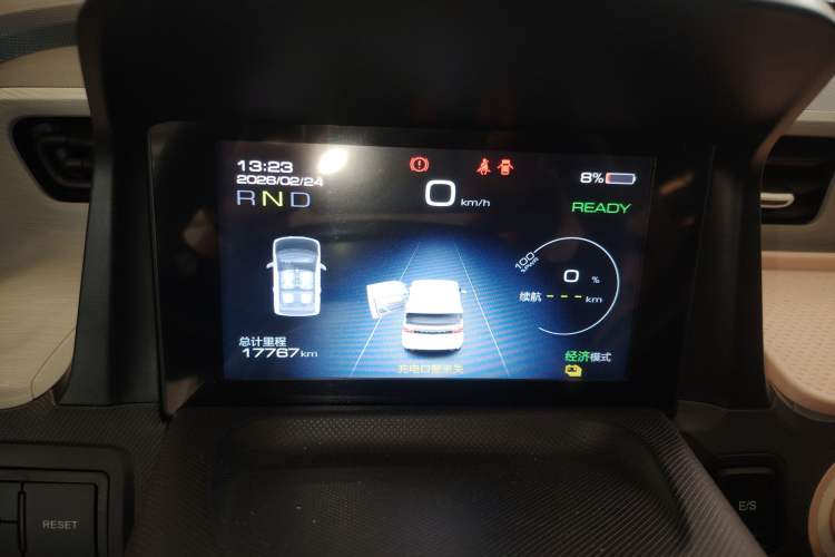 Used Wuling Hongguang MINIEV 2022 Macaron Premium Model – Lithium Iron Phosphate