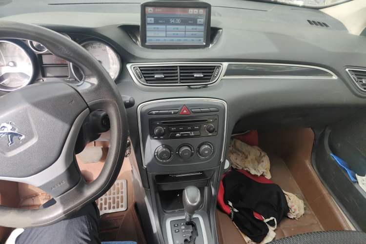 Used Peugeot 308 2013 1.6L Automatic YouShang Model Audio And AC Panel