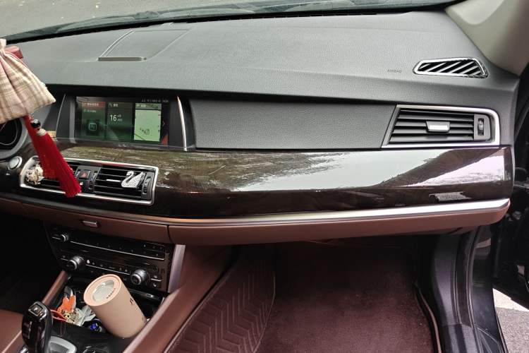 Used BMW 5 Series GT 2013 535i Leading Model
