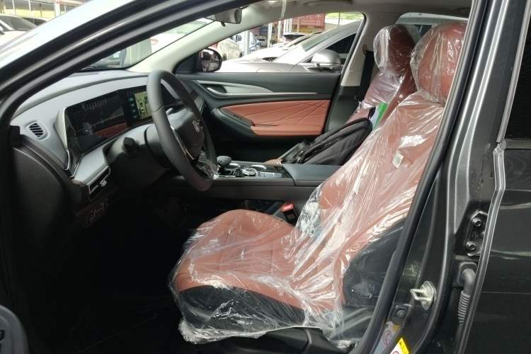 Used CHANGAN Eado 2025 PLUS 1.4T Dual-Clutch High-Energy Version Left Front Seat