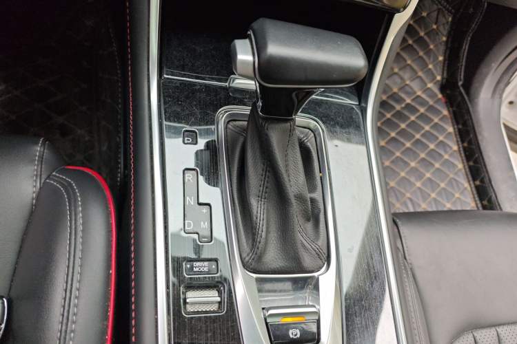 Used CHANGAN CS75 2018 280T Automatic Smart Edition China V-standard Gear Lever