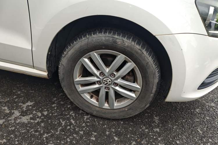 Used Volkswagen Polo 2014 1.4L Manual Fashion Edition