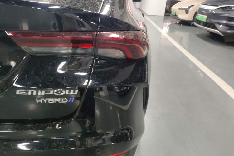 Used GAC Trumpchi EMPOW 2023 Shadow Leopard H High-Energy Hybrid Edition Right Rear Taillight