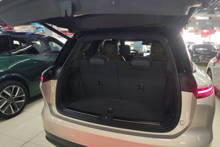 Used Nio ES8 2023 100kWh Trunk