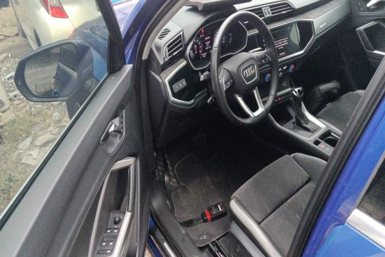 Used Audi Q3 2019 35 TFSI Advanced Dynamic Edition
