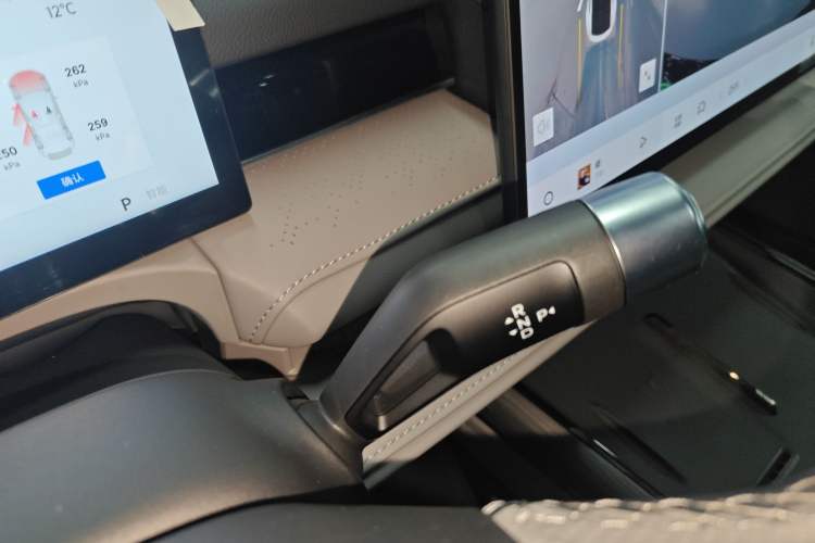 Used Geely Galaxy Galaxy 8 2025 130km EM-i Flagship Edition
