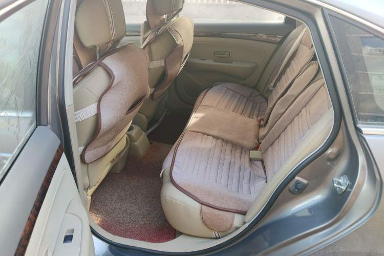 Used Nissan Sylphy 2012 Classic 1.6XE Manual Comfort Edition Left Rear Seat
