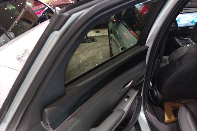 Used BYD Qin L 2025 DM-i Smart Drive 80KM Leading Model