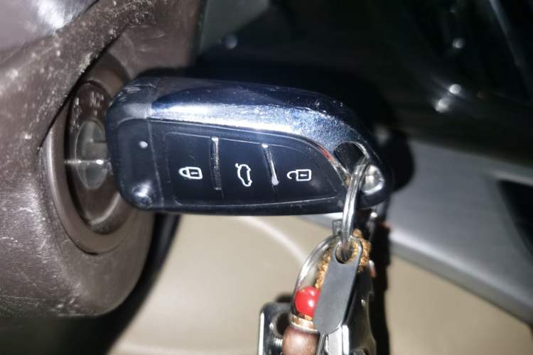 Used Baojun 730 2014 1.5L manual Comfort version 7 seats