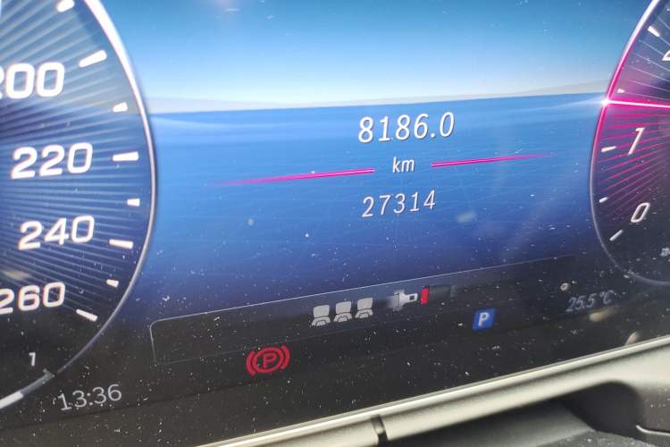 Used Mercedes-Benz C-Class 2023 Restyled C 260 L Night Edition Sports Version Odometer Close Up