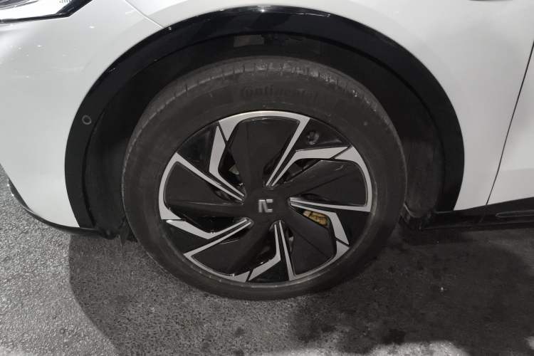 Used Rising R7 2024 Advanced Edition