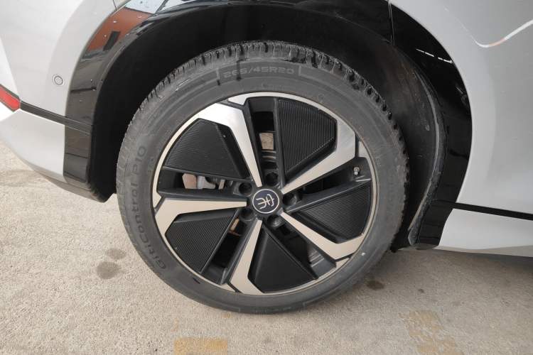 Used BYD Song L EV 2025 Intelligent Driving Version 662 km LiDAR Excellence Edition
