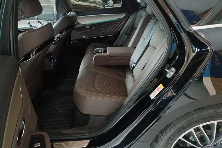 Used BYD Han 2024 EV Glory Edition 506KM Front-Wheel-Drive Premium Model
