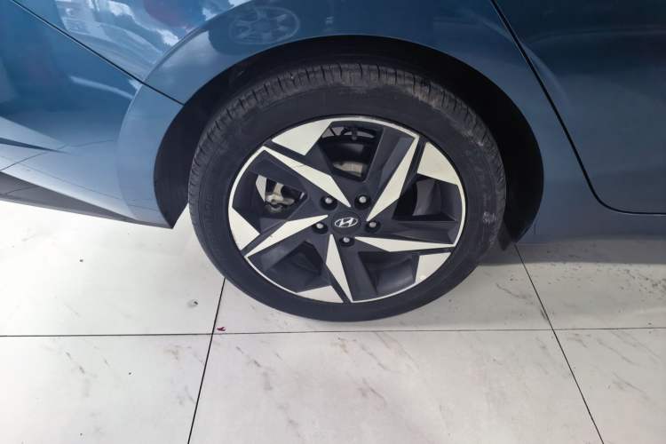 Used Hyundai Elantra 2021 1.5L CVT LUX Prestige Edition
