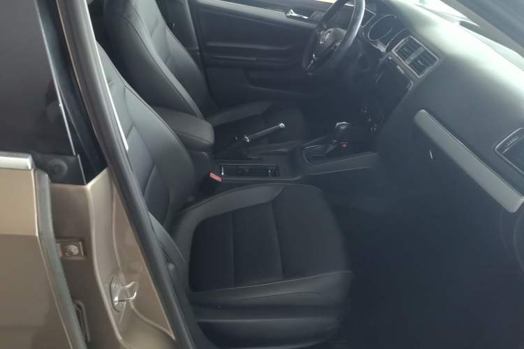 Used Volkswagen Sagitar 2017 1.6L Automatic Comfort Model
