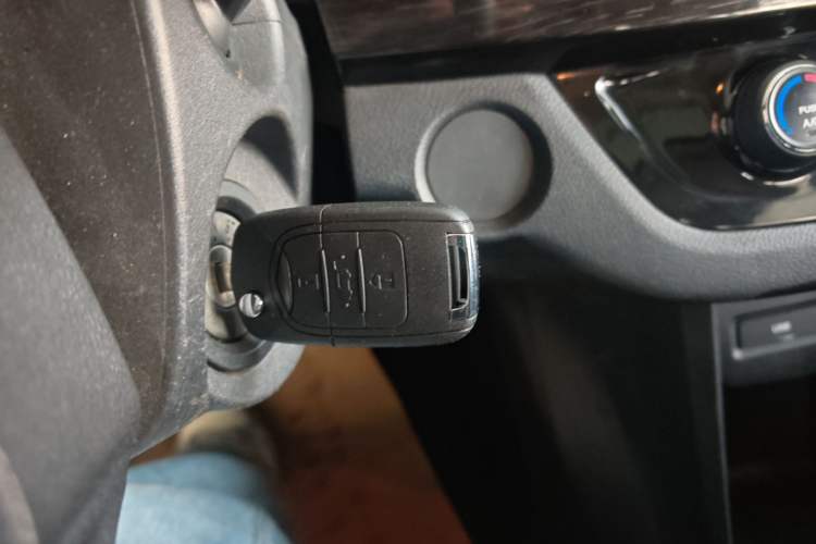 Used Baojun 310 2016 1.2L Manual Luxury Model