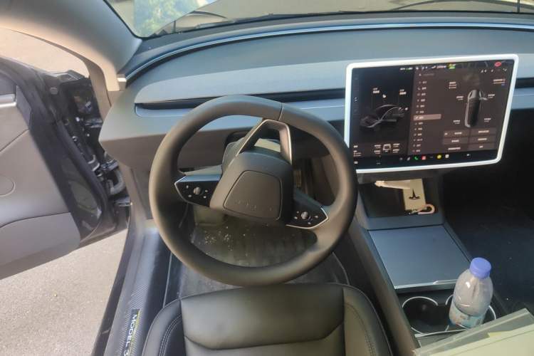 Used Tesla Model 3 2023 Long-Range All-Wheel-Drive Version