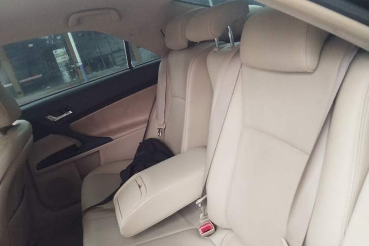 Used Toyota Reiz 2010 2.5S Fengdu Jinghua Edition Left Rear Seat