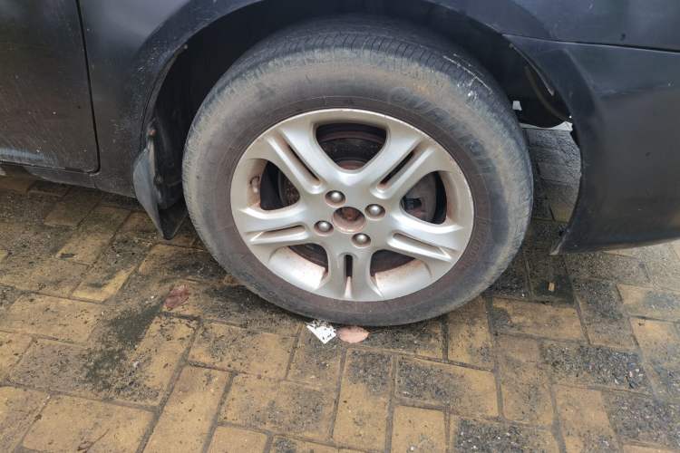 Used Geely Auto Diamond 2010 1.5L Manual VVT Invincible Edition Right Front Wheel Hub