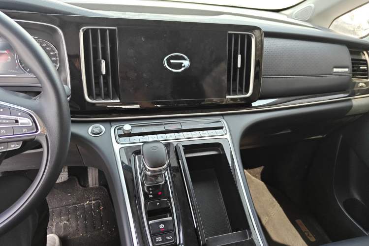 Used GAC Trumpchi M8 2023 Lingxiu Series 390T Deluxe Edition Audio And AC Panel