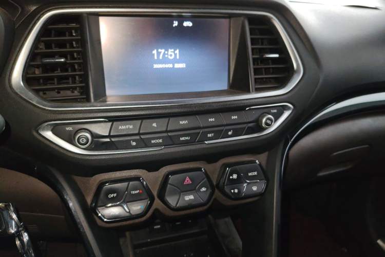 Used GAC Trumpchi GS4 2015 200T Manual Luxury Edition Audio And AC Panel