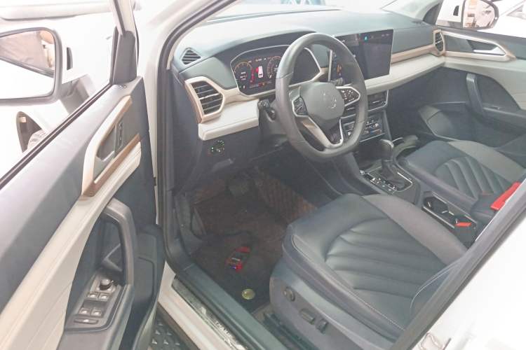 Used Volkswagen Tharu 2023 300TSI Two-Wheel-Drive Full Moon Edition